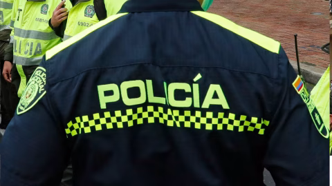 policías