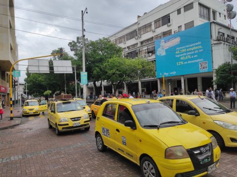 Suben tarifas de taxi en Neiva 2026