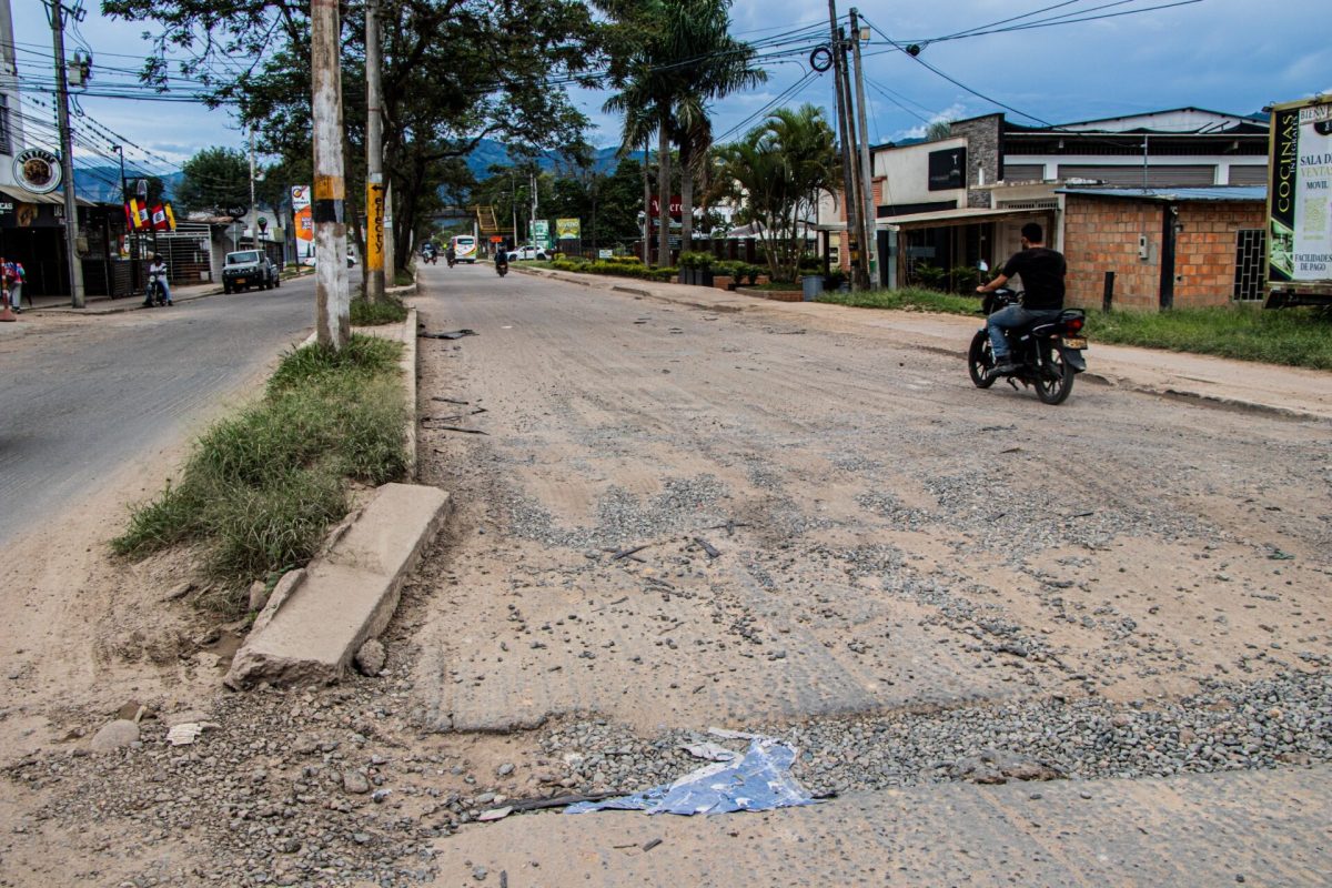 Avenida Pastrana sigue sin recursos