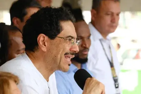 Cepeda refuerza campaña en Tolima