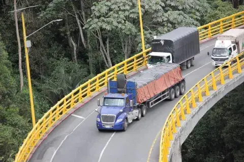 Reabren vía Ibagué–La Línea tras bloqueo