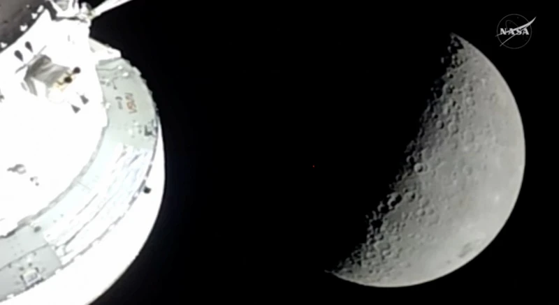 Artemis II rompe récord y vive silencio lunar