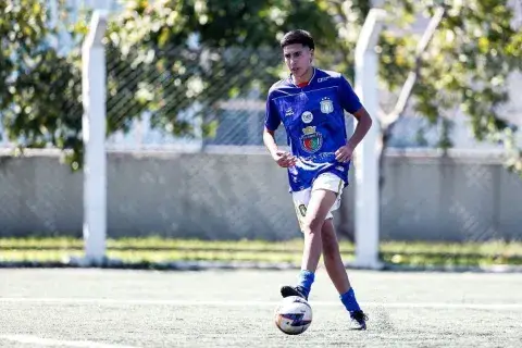 Nicolás Cifuentes brilla en Brasil