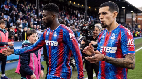 Lerma y Muñoz preocupan en Crystal Palace