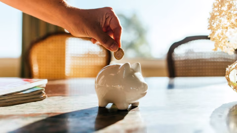 Jóvenes colombianos y la crisis del ahorro