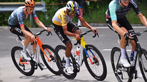 Egan Bernal volvió al top 10 del Giro