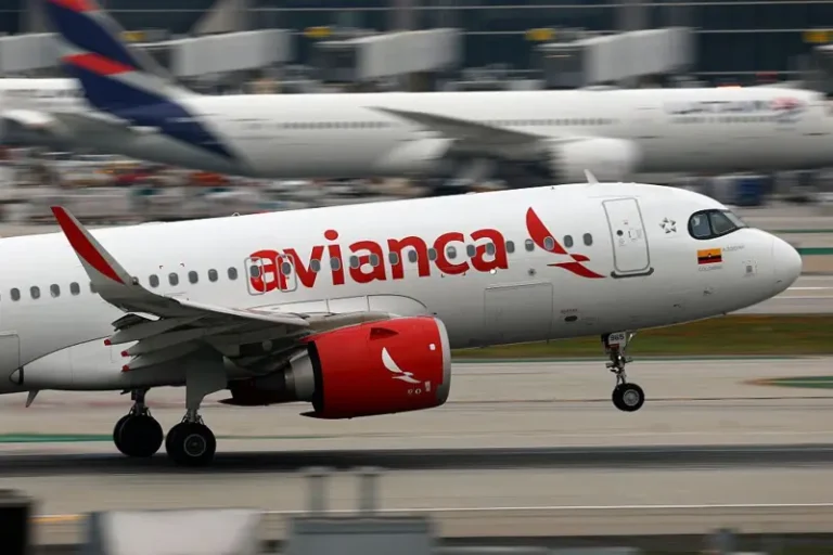 Crisis de combustible impacta vuelos