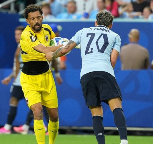 Uruguay empata con Cabo Verde y se complica