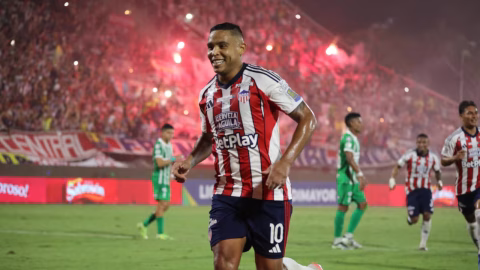 Junior aplasta a Nacional en la final