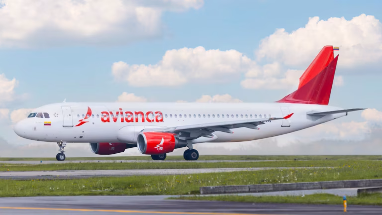 Avianca cancela vuelos Bogotá-Caracas