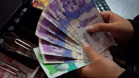 Revive alza del 23 % al salario mínimo