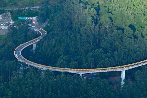 Rutas alternas para evitar el trancón en La Línea