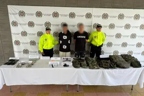 Dos capturados en Ibagué con drogas, dron y prendas militares
