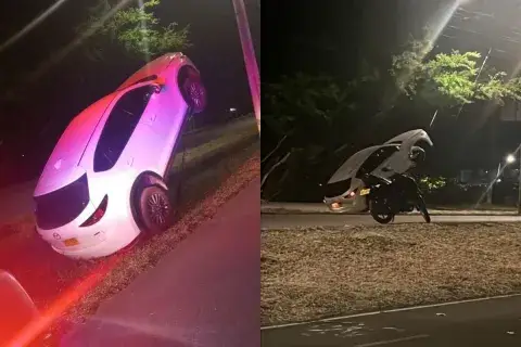 Carro quedó colgado en un poste y fue abandonado en Ibagué