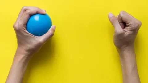 4 ejercicios esenciales para fortalecer las muñecas y prevenir lesiones