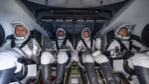 Los astronautas de Crew-12 regresan a la Tierra tras 237 días en el espacio