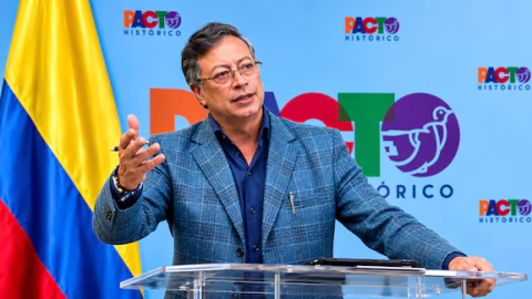 Gustavo Petro fue elegido presidente del Pacto Histórico y advierte paro