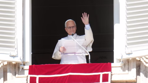 El Vaticano da el primer parte médico tras la cirugía del papa León XIV