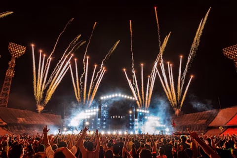 Murió oncólogo británico tras asistir al festival EDC en Medellín