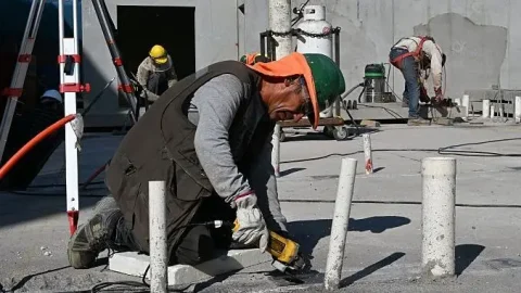 Crisis económica en Chile: desempleo récord en era Kast